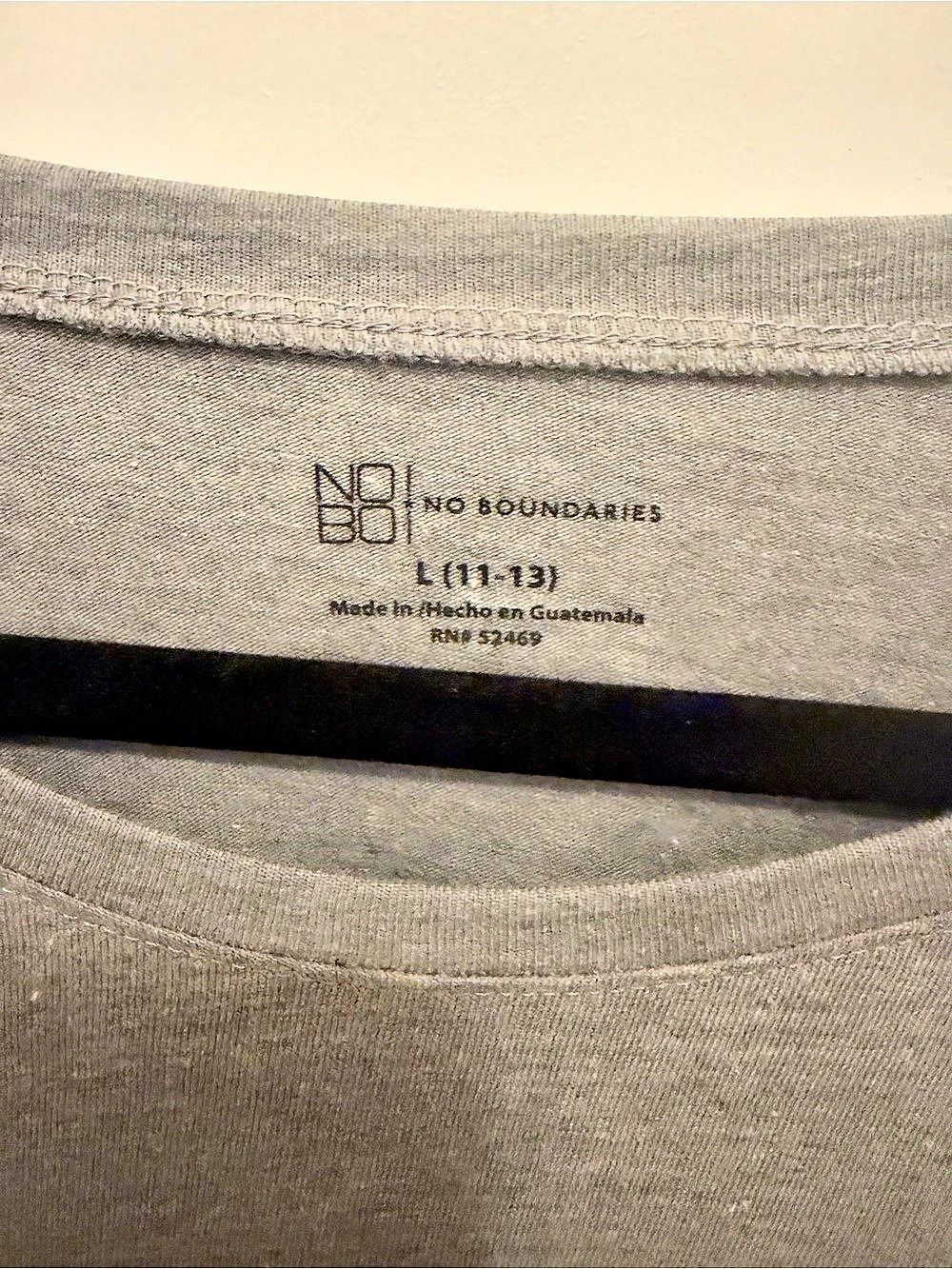 No Boundaries Long Sleeve Tee Gray Size Large NWT - Picture 3 of 5
